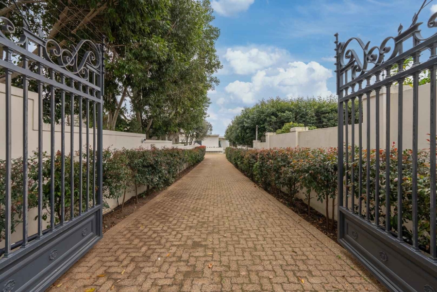 6 Bedroom Property for Sale in Claremont Upper Western Cape